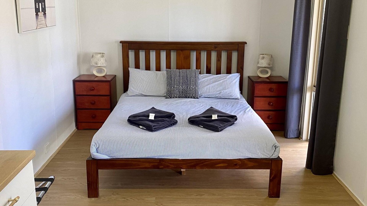 Woolundunga Apartment | One-Bedroom Studio - Studio Room With Gum Creek View