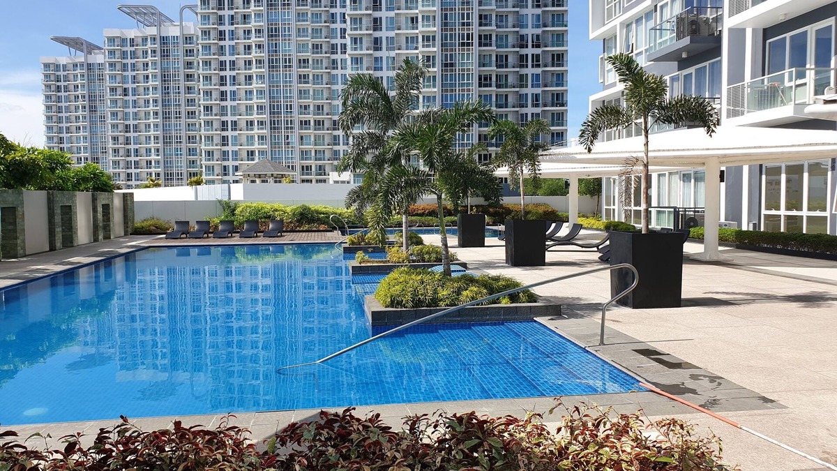 Lapu-Lapu Condo | One Bedroom Suite sleeps 5