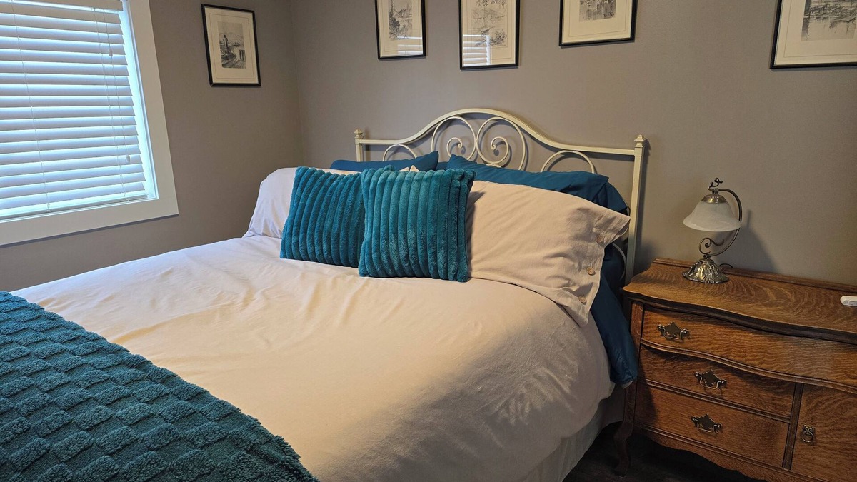 Rutland Apartment | One Bedroom Suite W/Full amenities