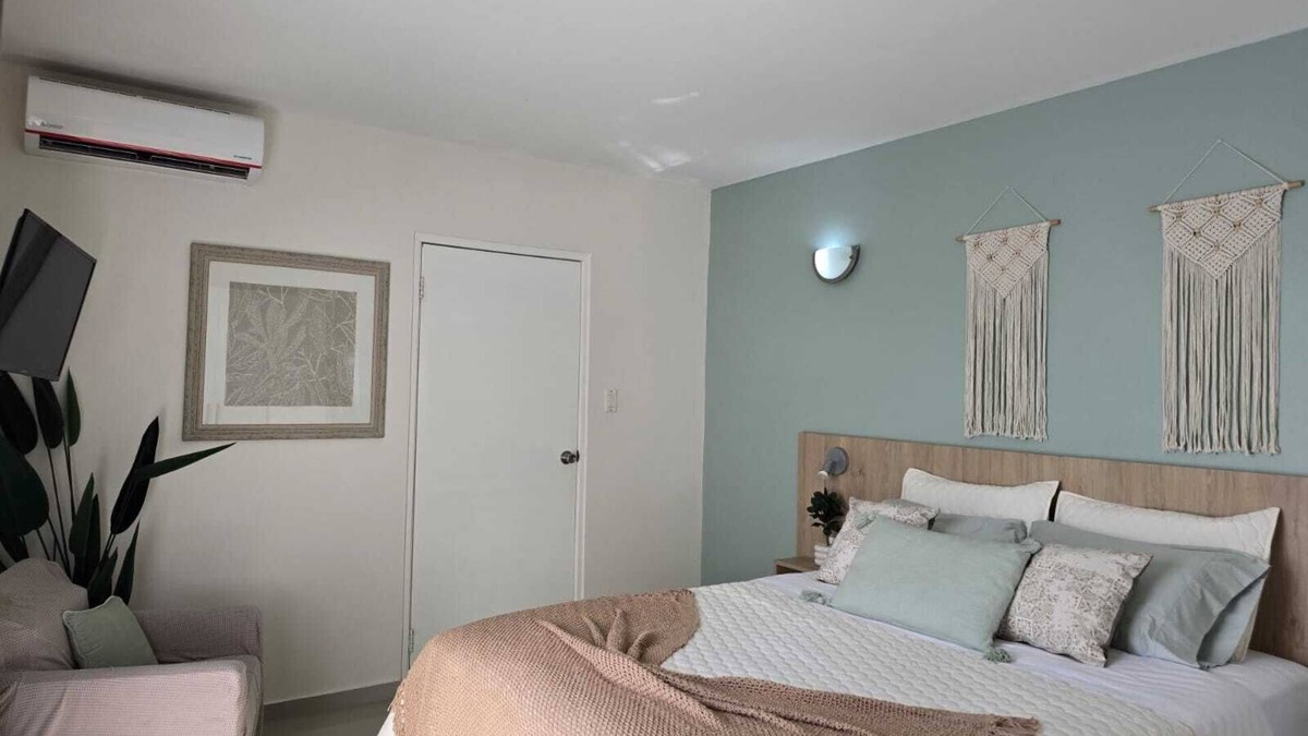 Cunucu Abao Apartment | One Bedroom vacation apartment Aruba, pool, walking distance to Eagle Beach!
