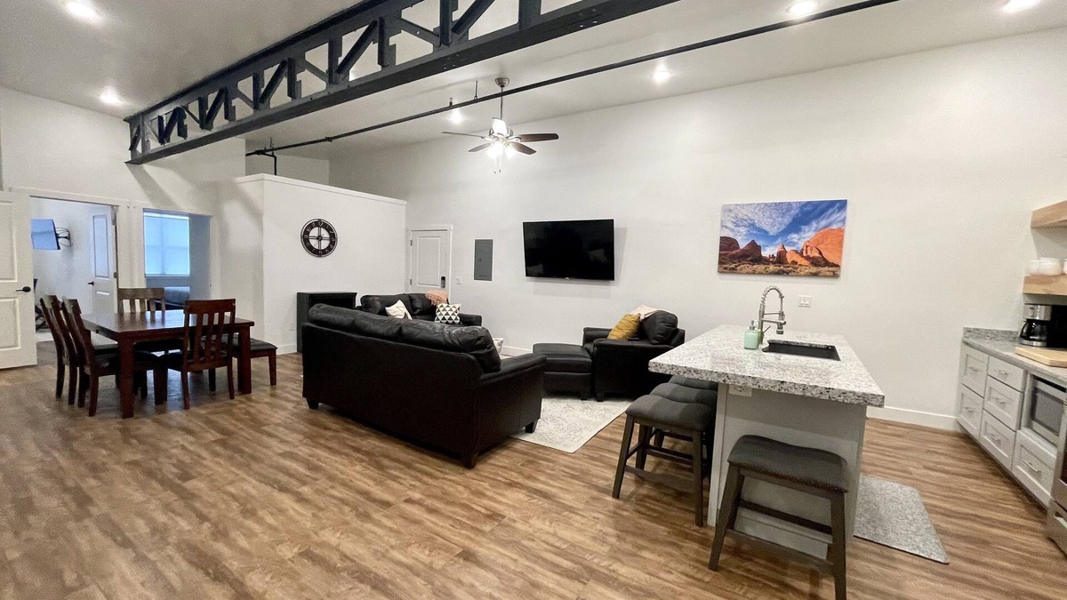 Moab Condo | One block to Moab shops and restaurants closest condos to downtown