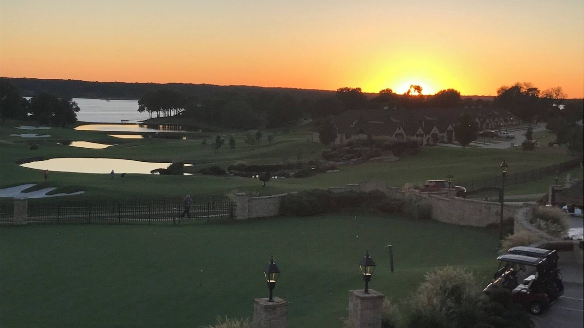 Afton Condo | One block to Shangrila golf resort