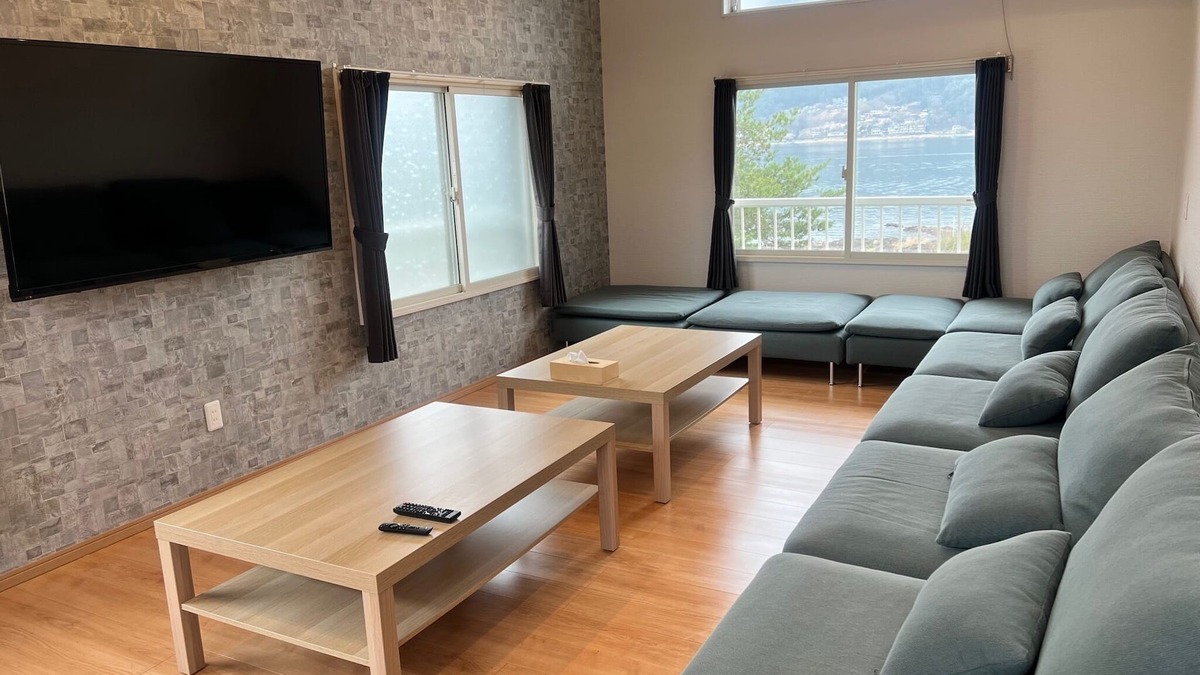 Fujikawaguchiko Hotel | One building is rented away room without meals K/Minamitsuru-gun Yamanashi
