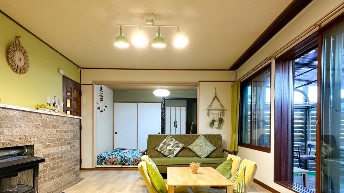 Shiraoi House | One group one building with natural hot springs /Shiraoi-gun Hokkaidō