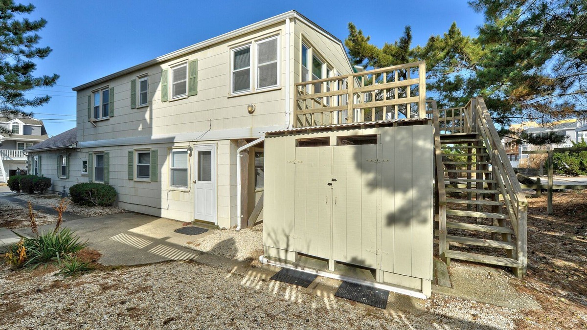 Beach Haven Gardens House | One House From the Beach/Beach Haven Gardens DuplexnSaturday to Saturday rental.