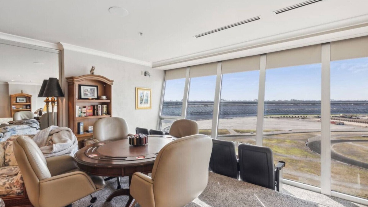Fort Worth Apartment | ONE-in-a-LifeTime SPEEDway Experience Pool Access