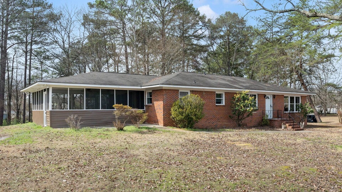 Gardendale House | One Level and 15 minutes to UAB