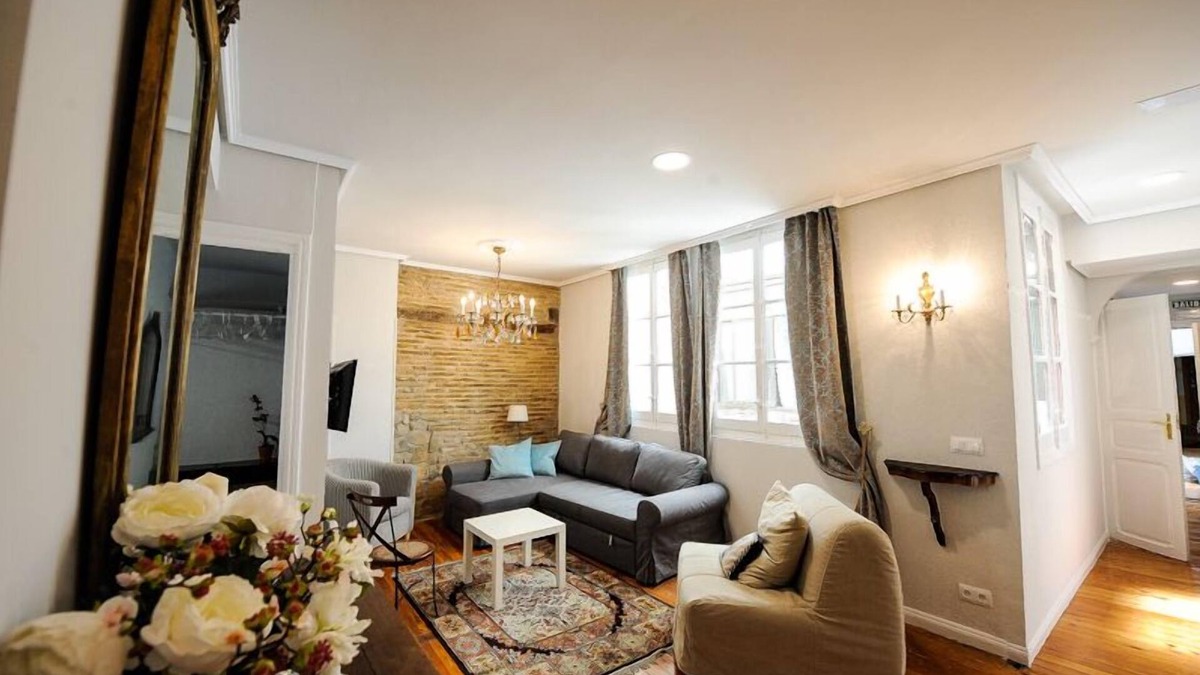 Pamplona City Centre Apartment | One minute from Plaza Castillo