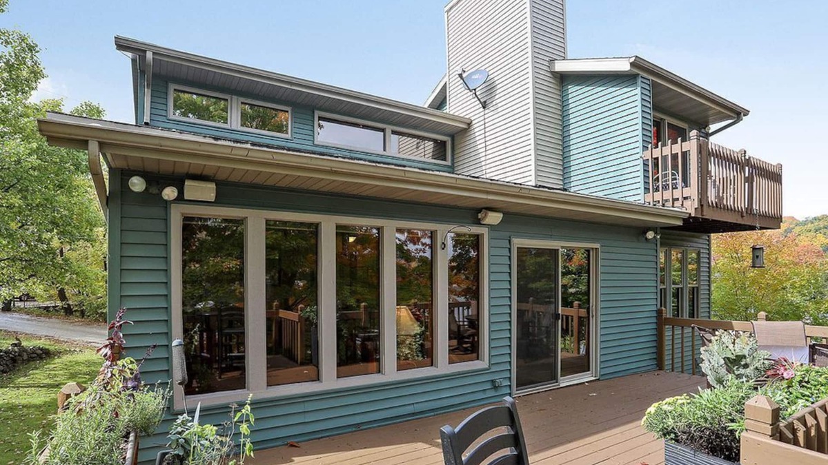 Plymouth House | One Minute to Road America - Close to PGA Golfing