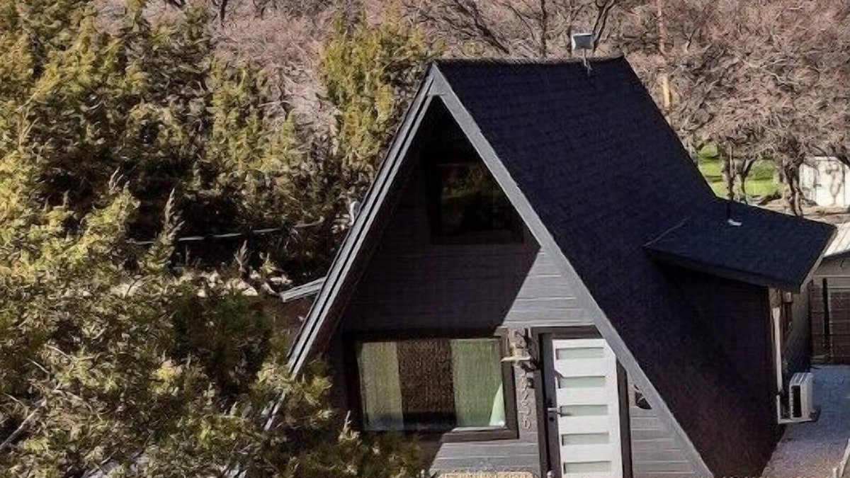 Bodfish Cabin | One of a kind A-framen