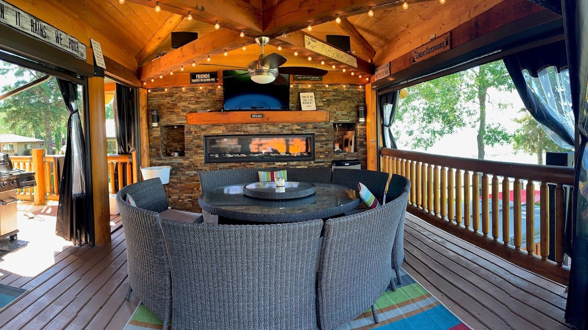 Division No. 11 House | One of A Kind! Pigeon Lake Lakefront Dream