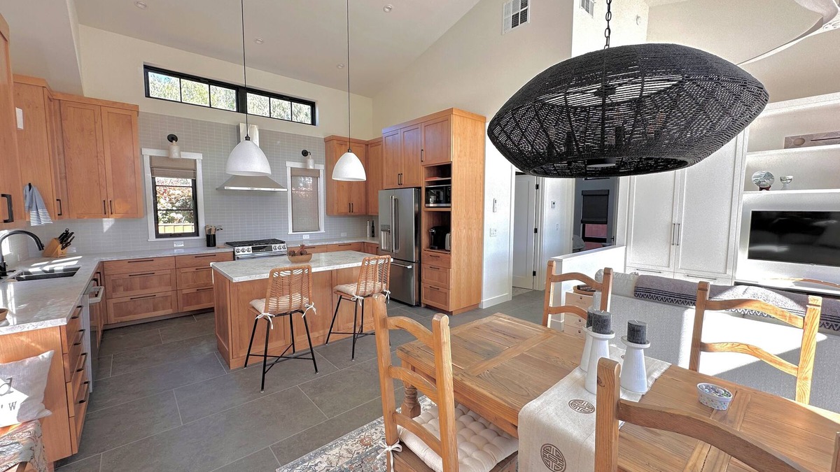 Concord Cottage | One-of-a kind wine country style in law unit, bright open sanctuary getaway