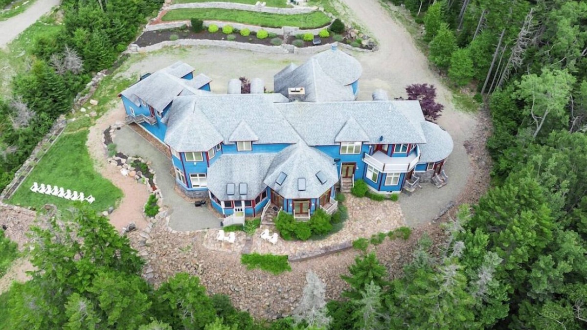 Winter Harbor House | One-of-kind estate with unique & luxurious decor and wooded oceanside location.
