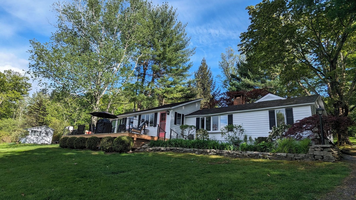 New Preston House | One of the Original Summer Cottages on Lake Warmaug