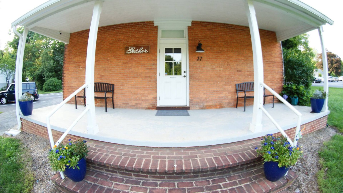 Bowmansdale House | One Room Schoolhouse