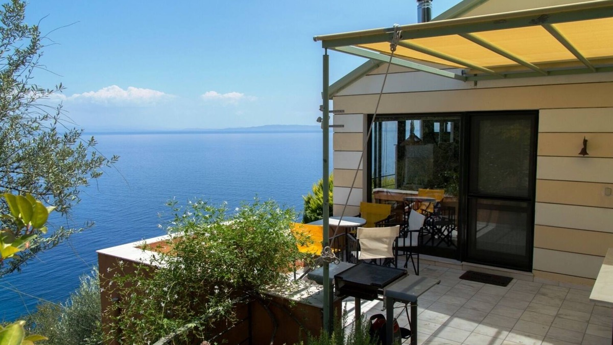 Livadi House | One step from the sea and the mountain.
