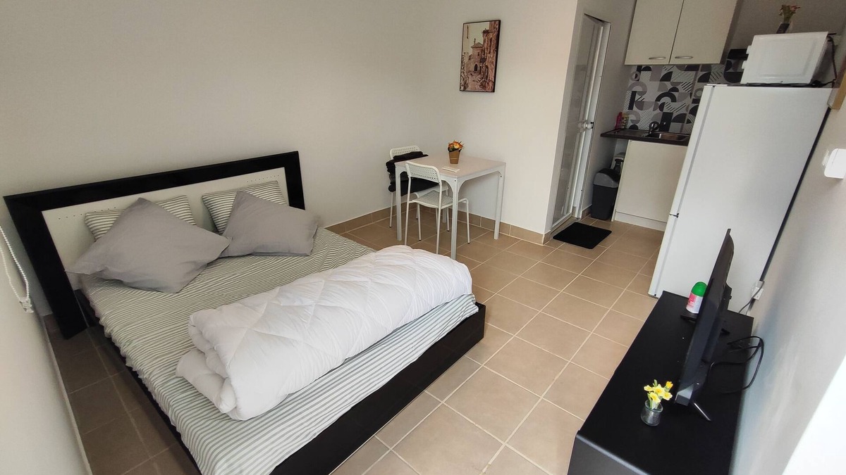 Le Passage House | One-storey studio with free parking