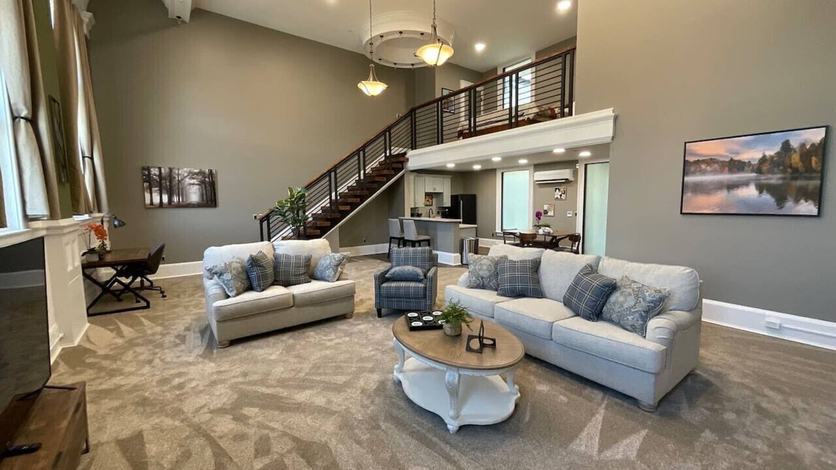Barre Apartment | One Zero Five Stay 301