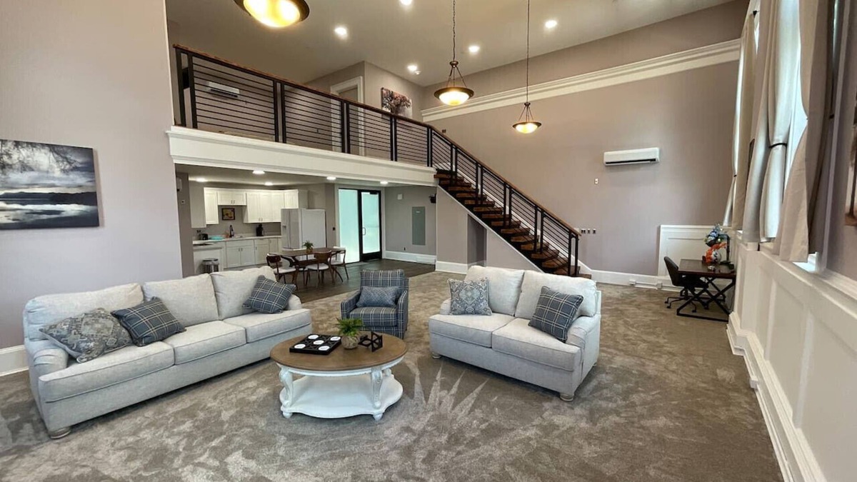 Barre Apartment | One Zero Five Stay 303