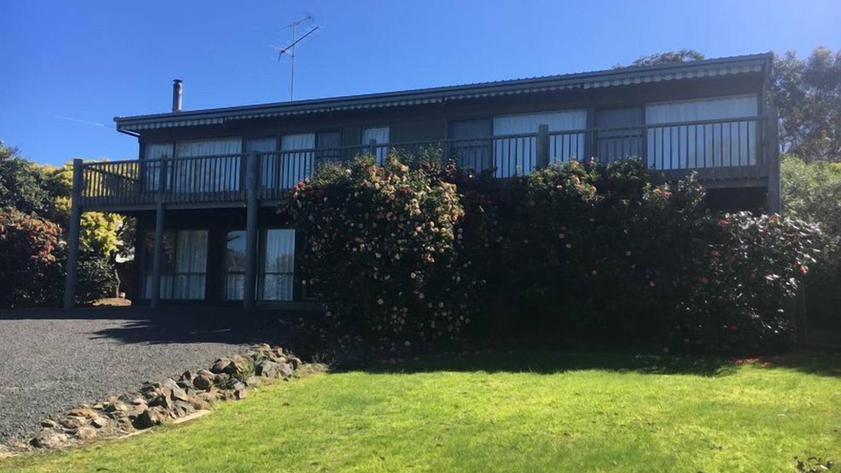 Surf Coast House | One95 Family beach house