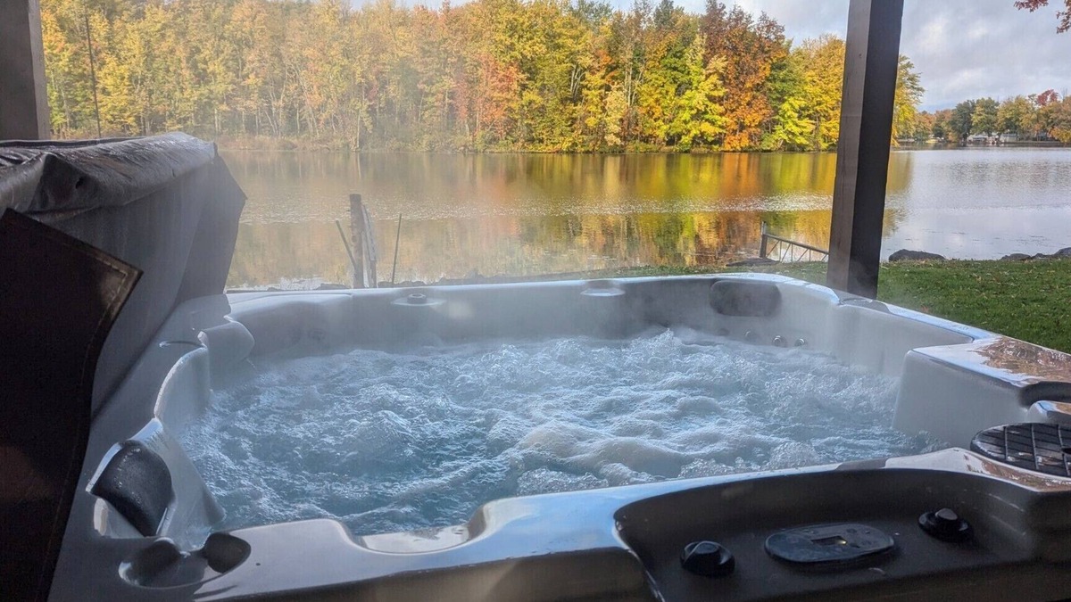 Town of Schroeppel House | Oneida River Retreat