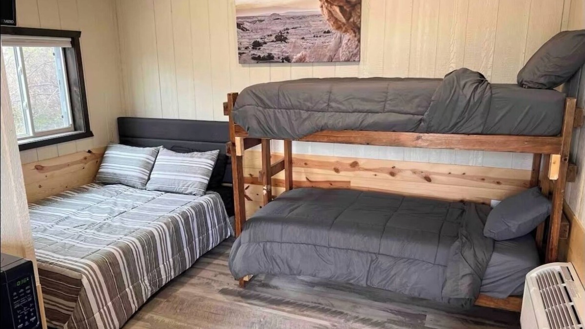 Tuthill Cabin | O’Neill Venture’s Bunk Cabin with WIFI