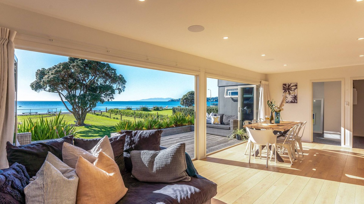 Onetangi House | ONETANGI BEACHFRONT ESCAPE | Coast & Country | WINTER DEAL - Stay 3, Pay for 2