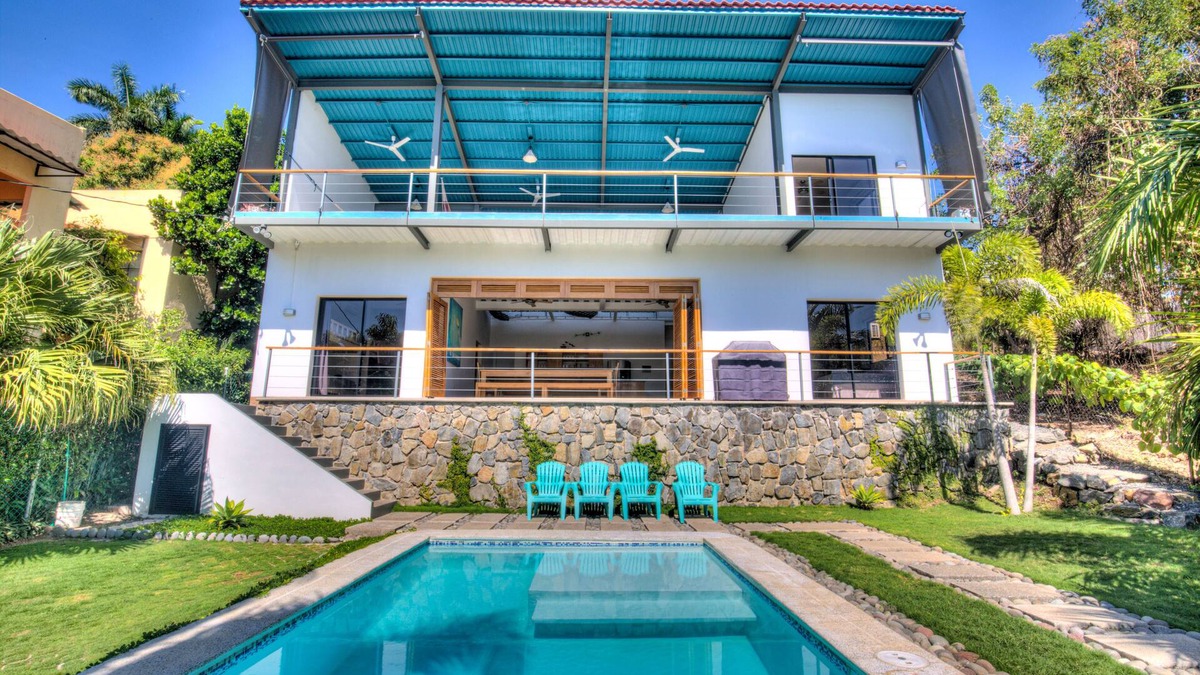 El Sunzal House | OneWaveSurfHouse Playa Sunzal - Brand New Ocean Villa!