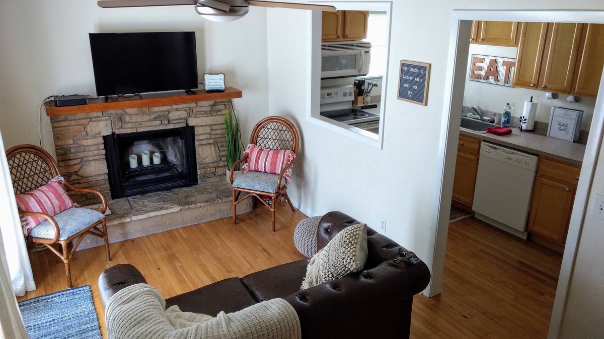 Neptune Beach House | Only 3 Blocks to the Ocean
