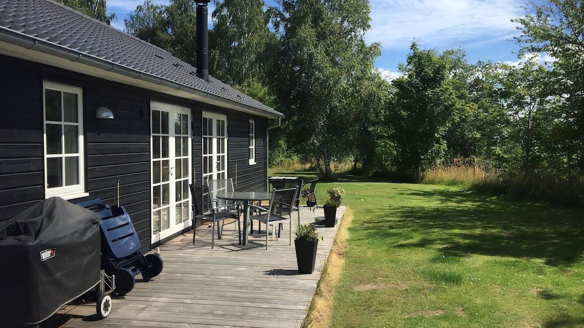 Hundested House | Only 400 meters from the water is this lovely and cozy holiday home in a lovely.