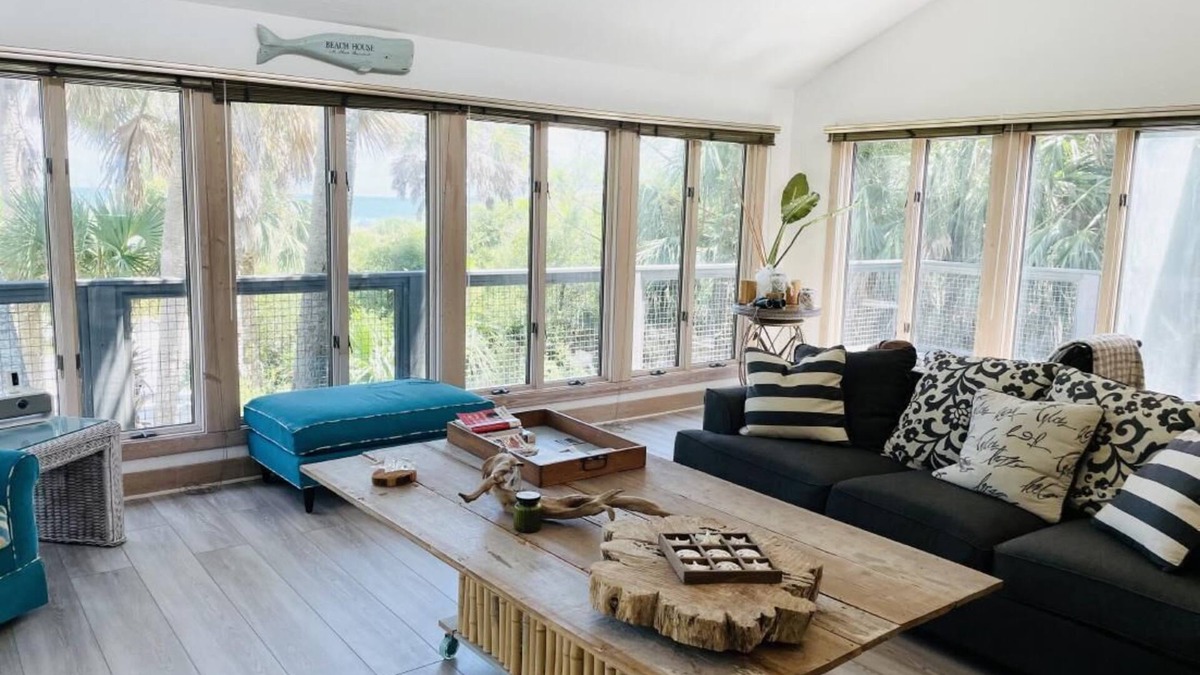 Treasure Beach Village House | ONLY 50 steps to the beach! FREE Beach cart, Chairs,bikes,kayak,paddle board