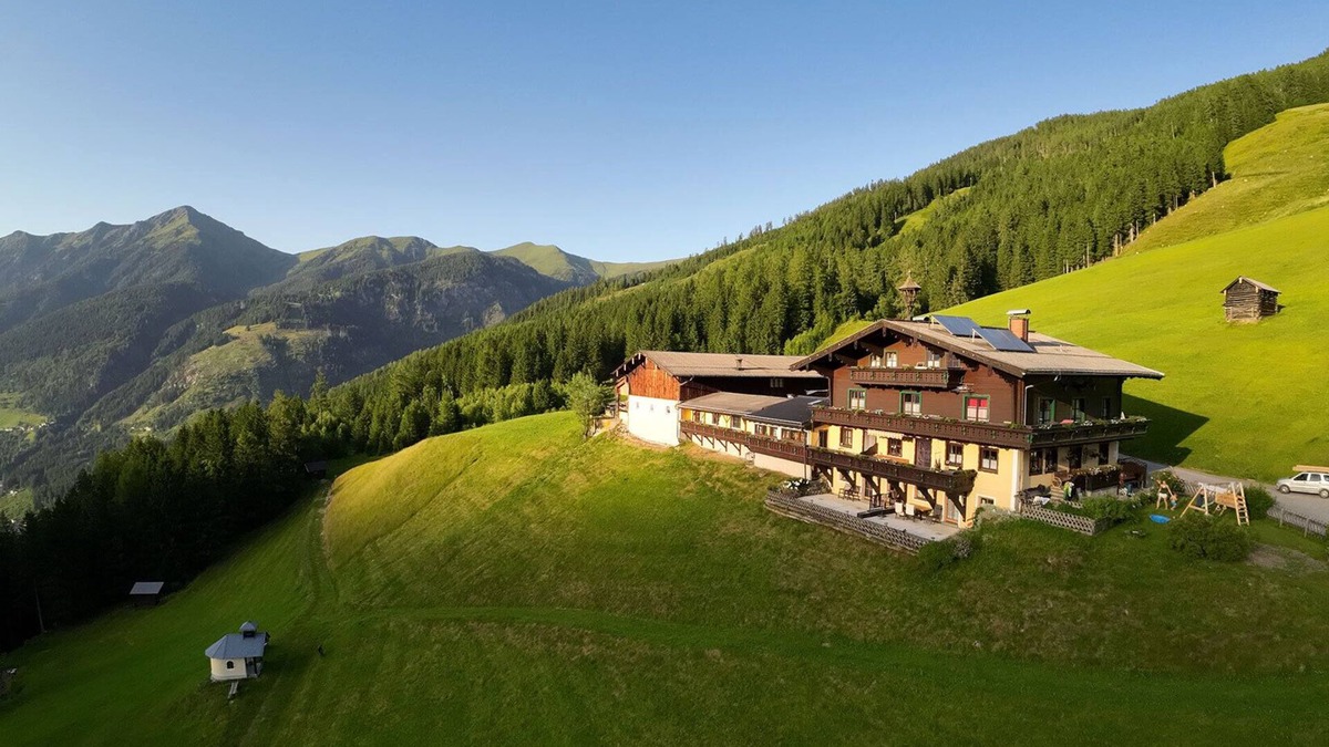 Bad Gastein Apartment | Only a few kilometers uphill, secluded from Bad Gastein lies the Appartementh