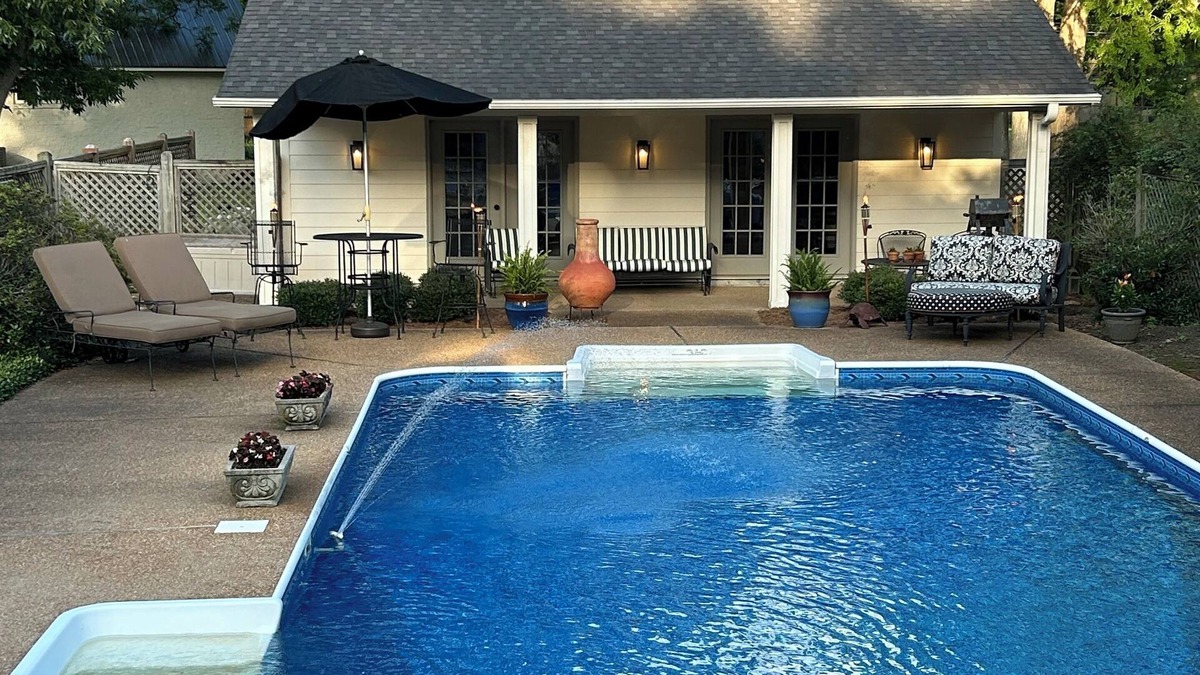 Clarksdale Cottage | Only a mile from historic downtown Clarksdale!