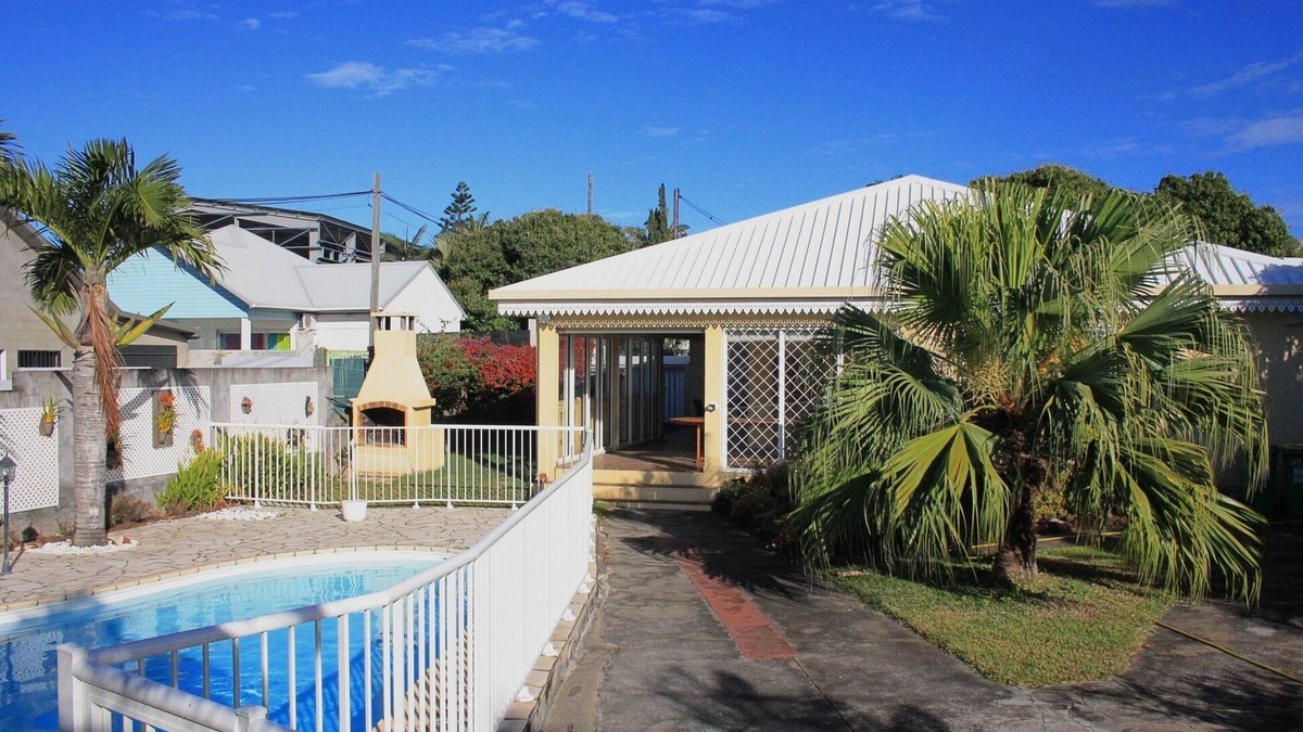 Saint-Pierre House | Only rented house with mature garden for 7 nights