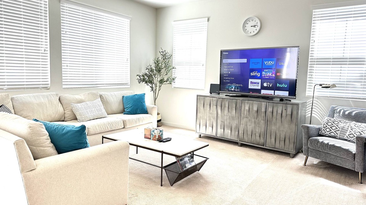 San Gabriel Valley Villa | Ontario Mills & Claremont colleges single Villa