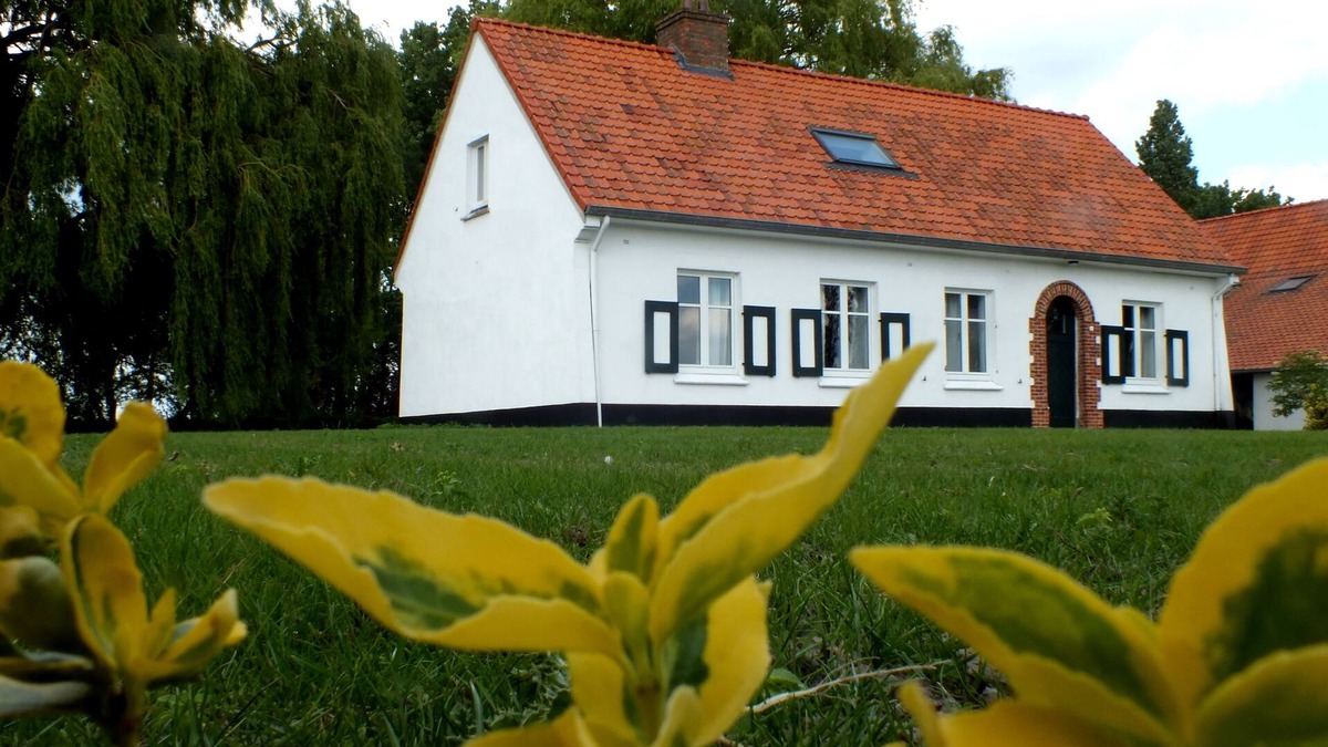 De Moeren House | Ontdek de Kracht van de Rust, Dichtbij de Kust!