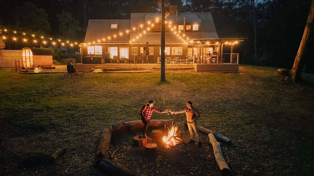 Healesville House | Onyx Retreat Yarra Valley | Spa, Sauna on 13 Acres