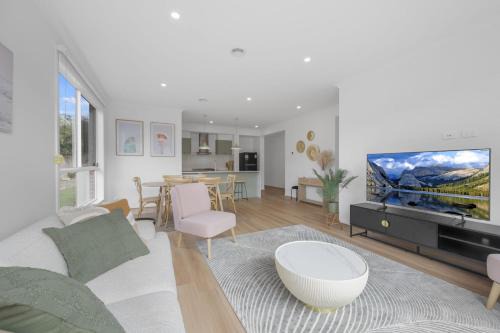 Warrnambool House | Opal Villa