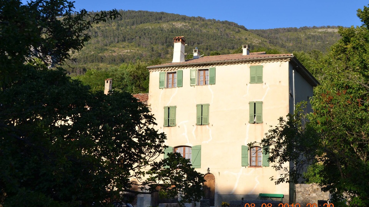La Bastide House | open-air vacations in a character house in the high Var.