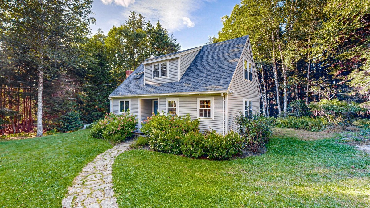 Port Clyde House | Open and spacious riverfront retreat, dog-friendly