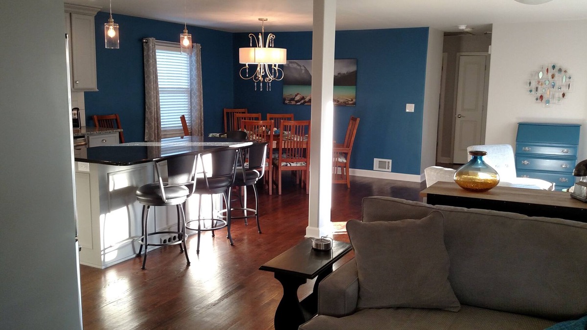 Mission House | Open Floor Plan 2 Bdrm-Private Home in Mission, KS-video tour-3rd picture