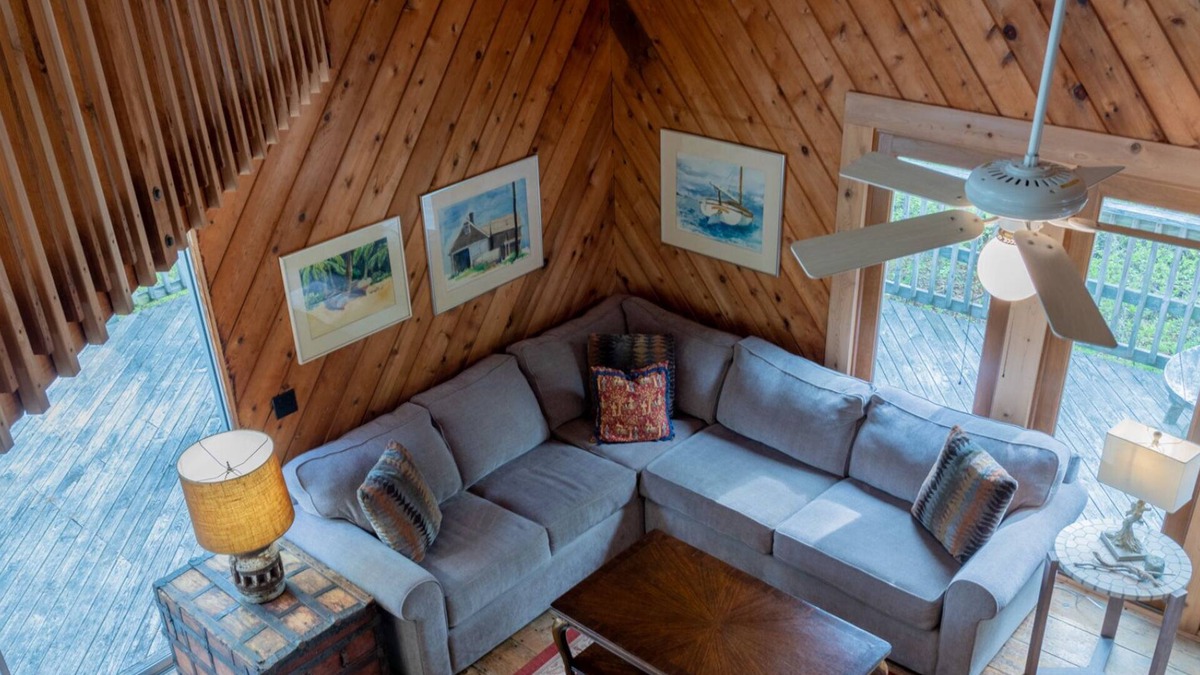 Amagansett North House | Open Floor Plan, Extensive Decking, Close to Gardiners Bay Beach and.