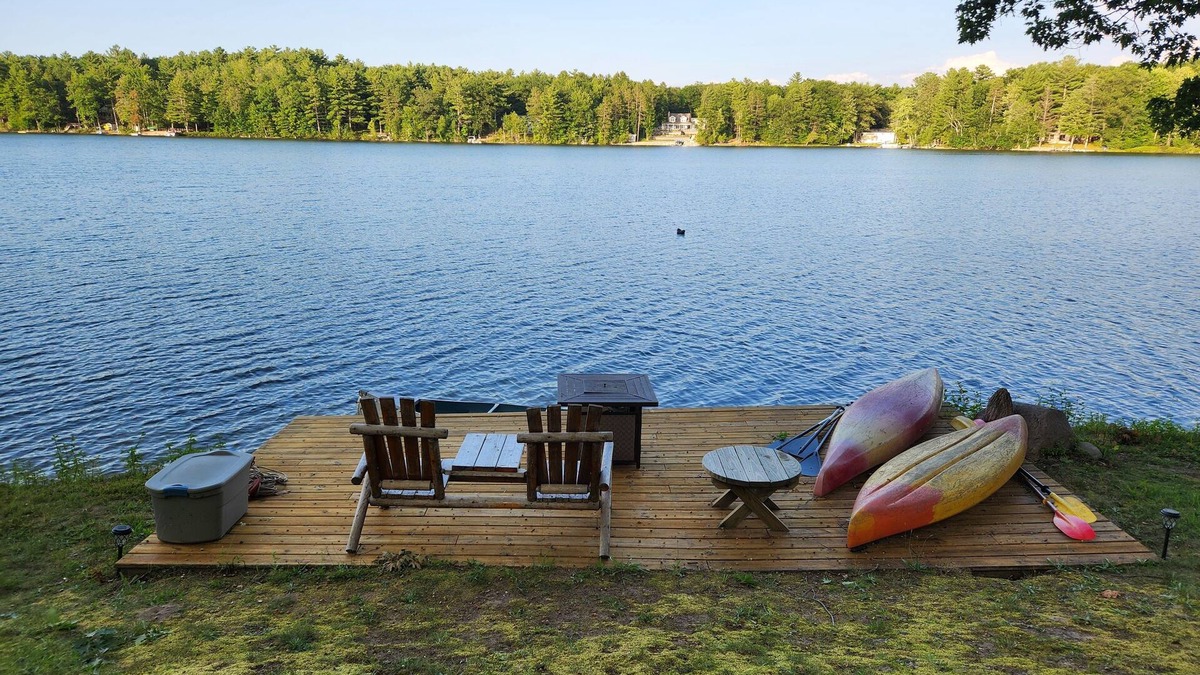 Mayfield House | OPEN OCT 1-6 Cozy House on High Lake near TC