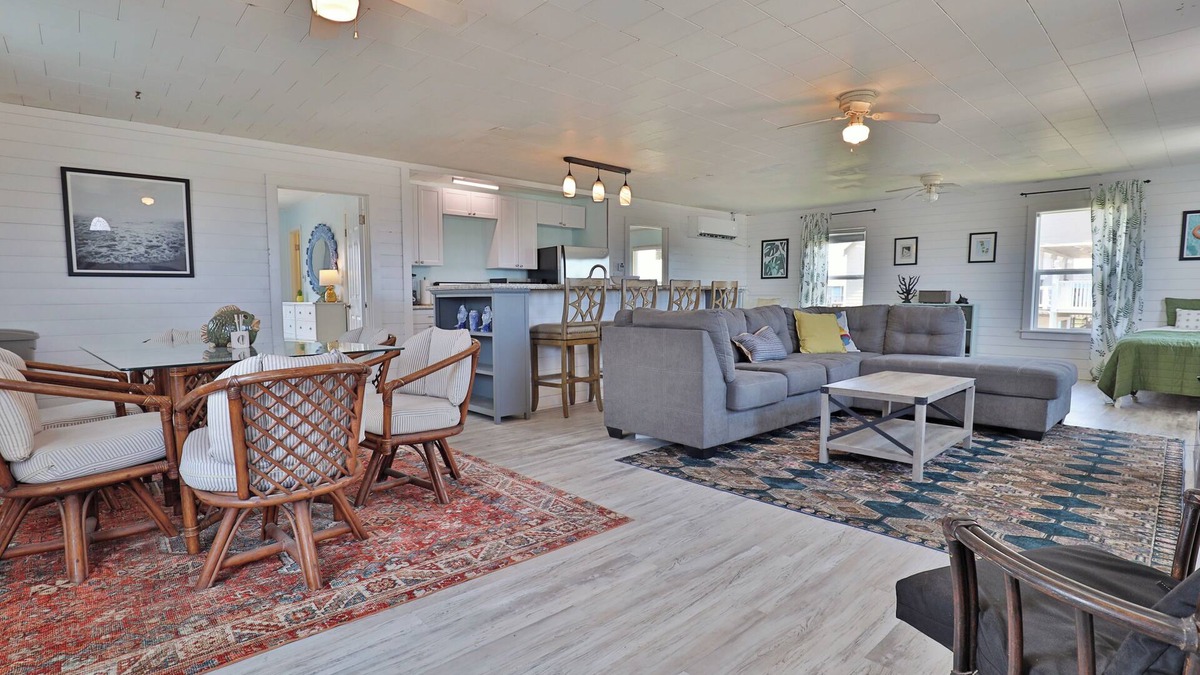 San Luis Beach House | Open plan house w/close Beach Access & both Ocean & Bay Views