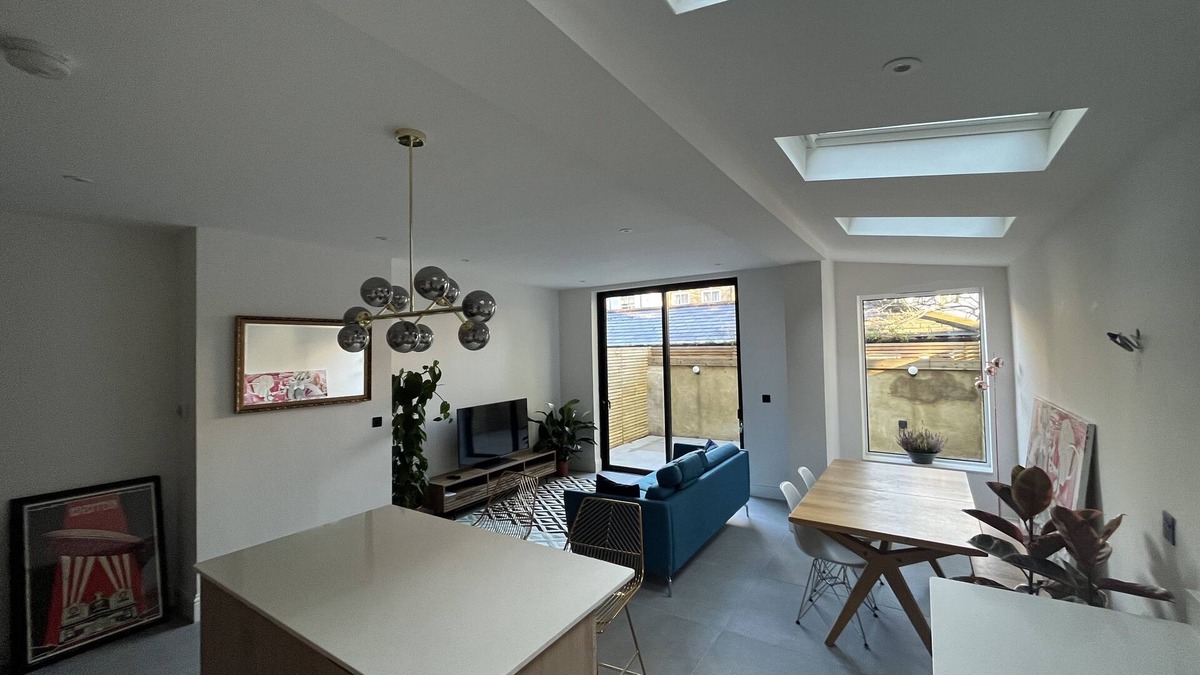 Thornton Apartment | Open-space living in bright spacious newly renovated patio flat in South Clapham