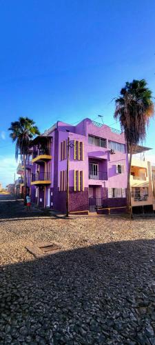 Sao Filipe Bed & Breakfast | OpenSky