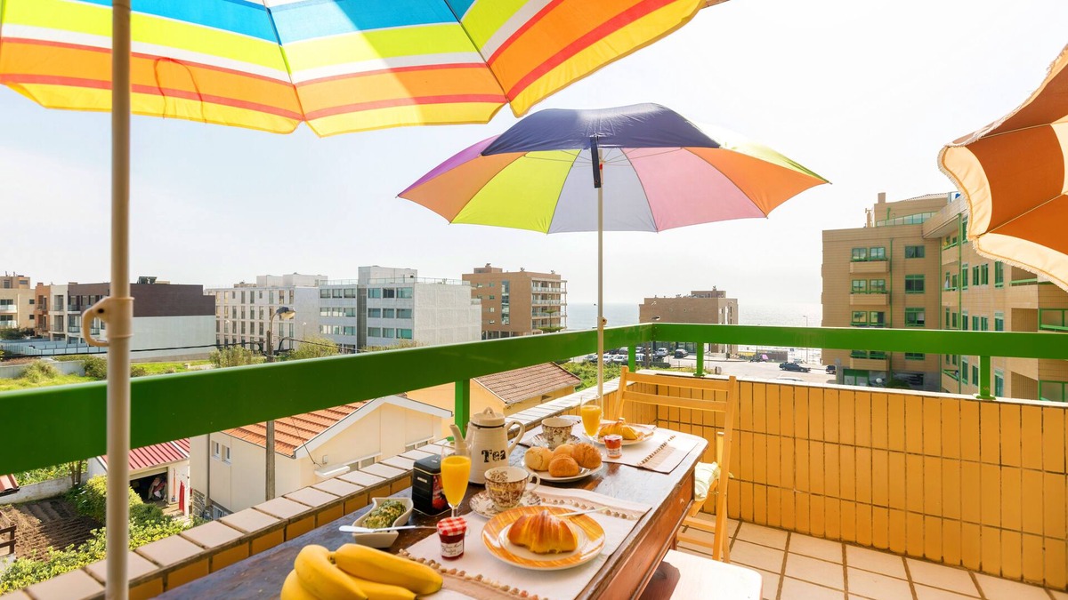 Canidelo Apartment | Oporto Beach Charm with Ocean View