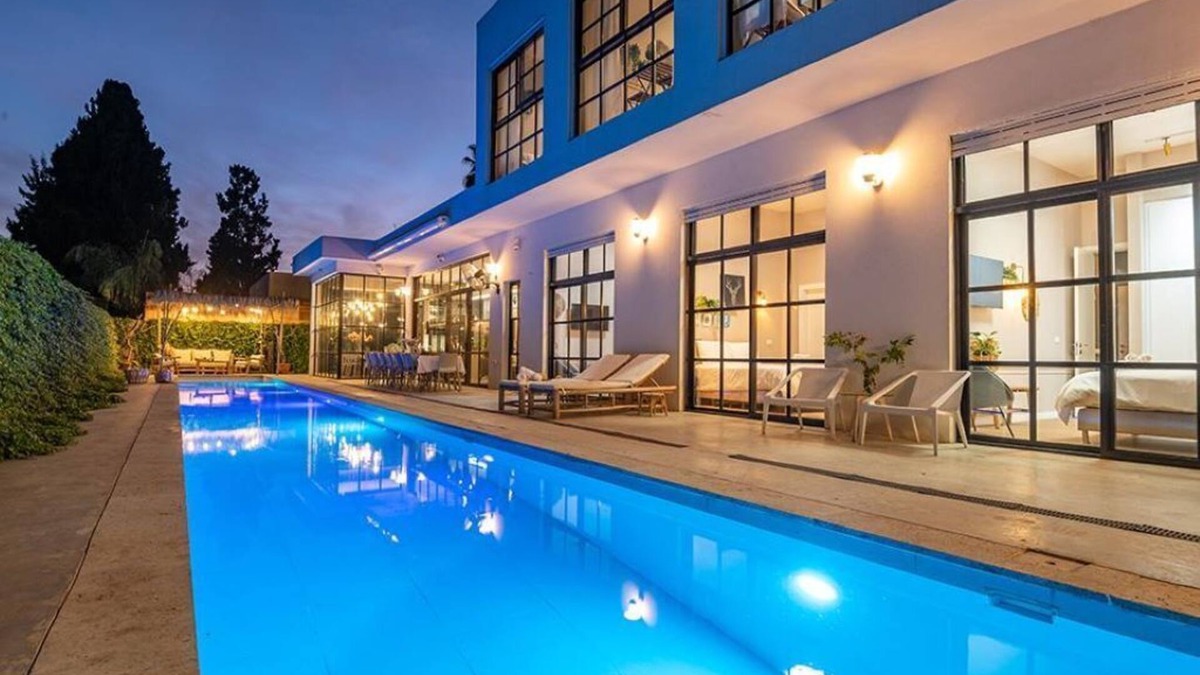 Pardes Hanna Villa | Oppa - accommodation villa in the atmosphere of a Hollywood movie