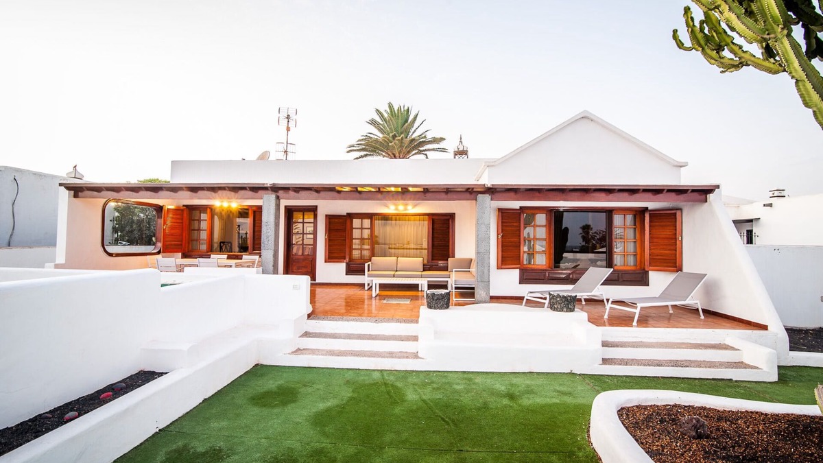 Playa del Cable Villa | OPPORTUNITY! Stunning exclusive Villa next to the sea