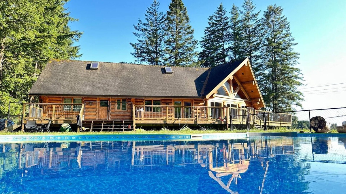 Kent Ski Chalet | Opulent Oaks Chaletn